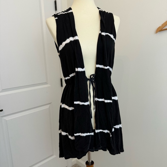 Boston Proper Black Tie Dye Sleeveless Open Front Cover-Up Vest Size Small - Picture 1 of 8